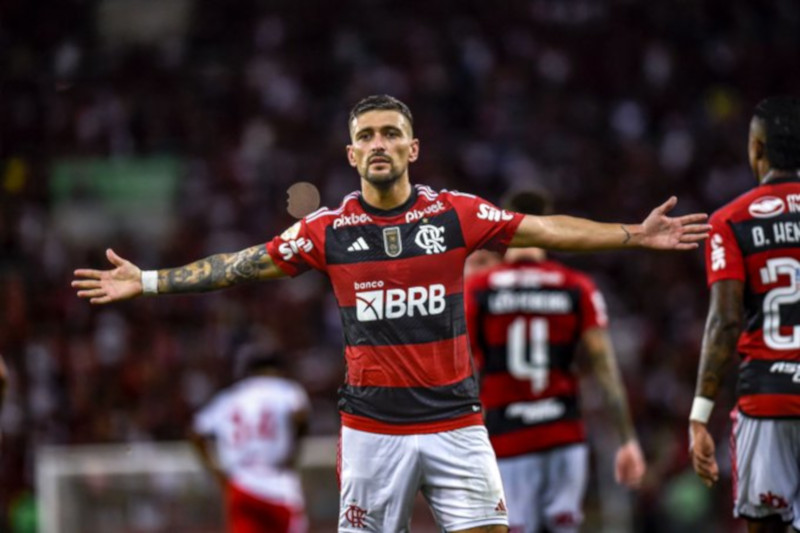 De olho na ponta da classificação, Flamengo visita Bragantino